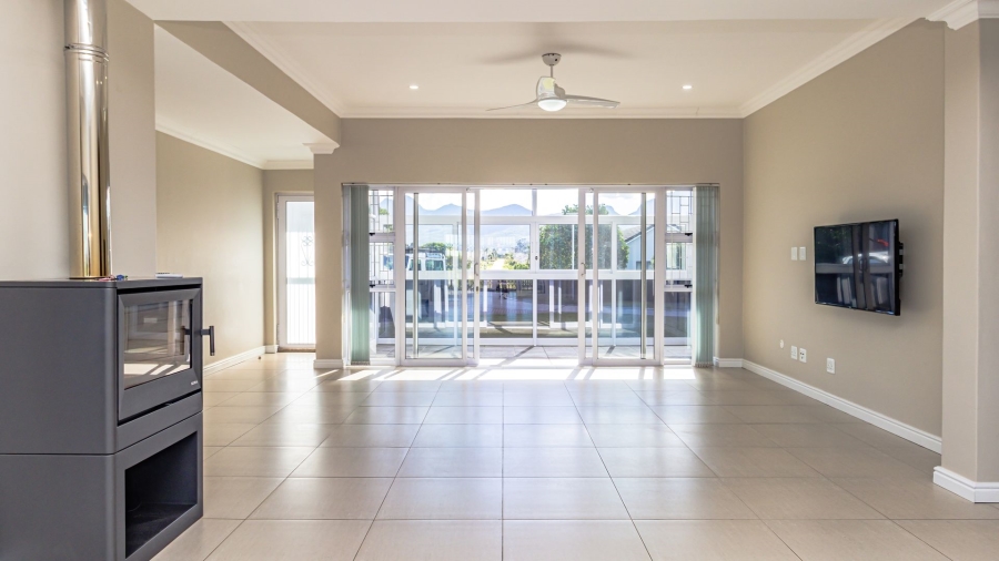 3 Bedroom Property for Sale in Groenkloof Retirement Village Western Cape